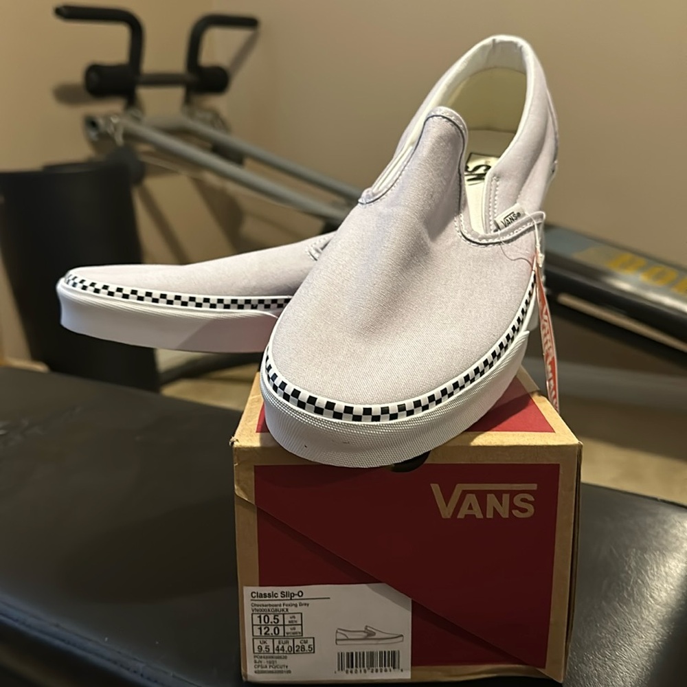 New Men Classic Slip-O size 10.5